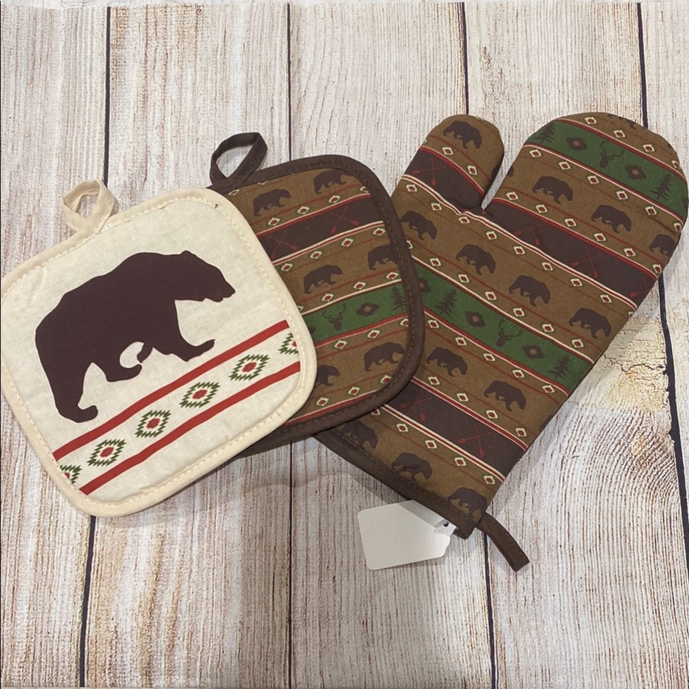 Brown and Cream Kitchen Linens Set